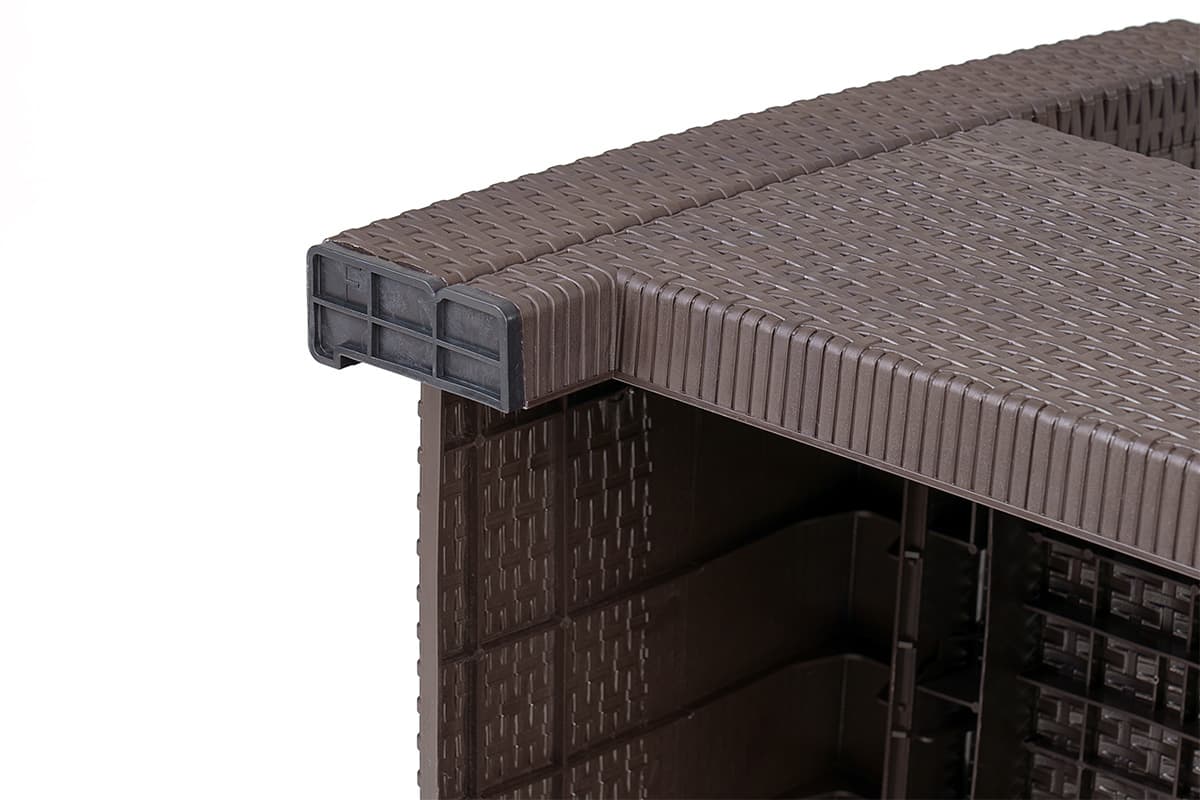 Диван трехместный ARIZONA венге подушки беж